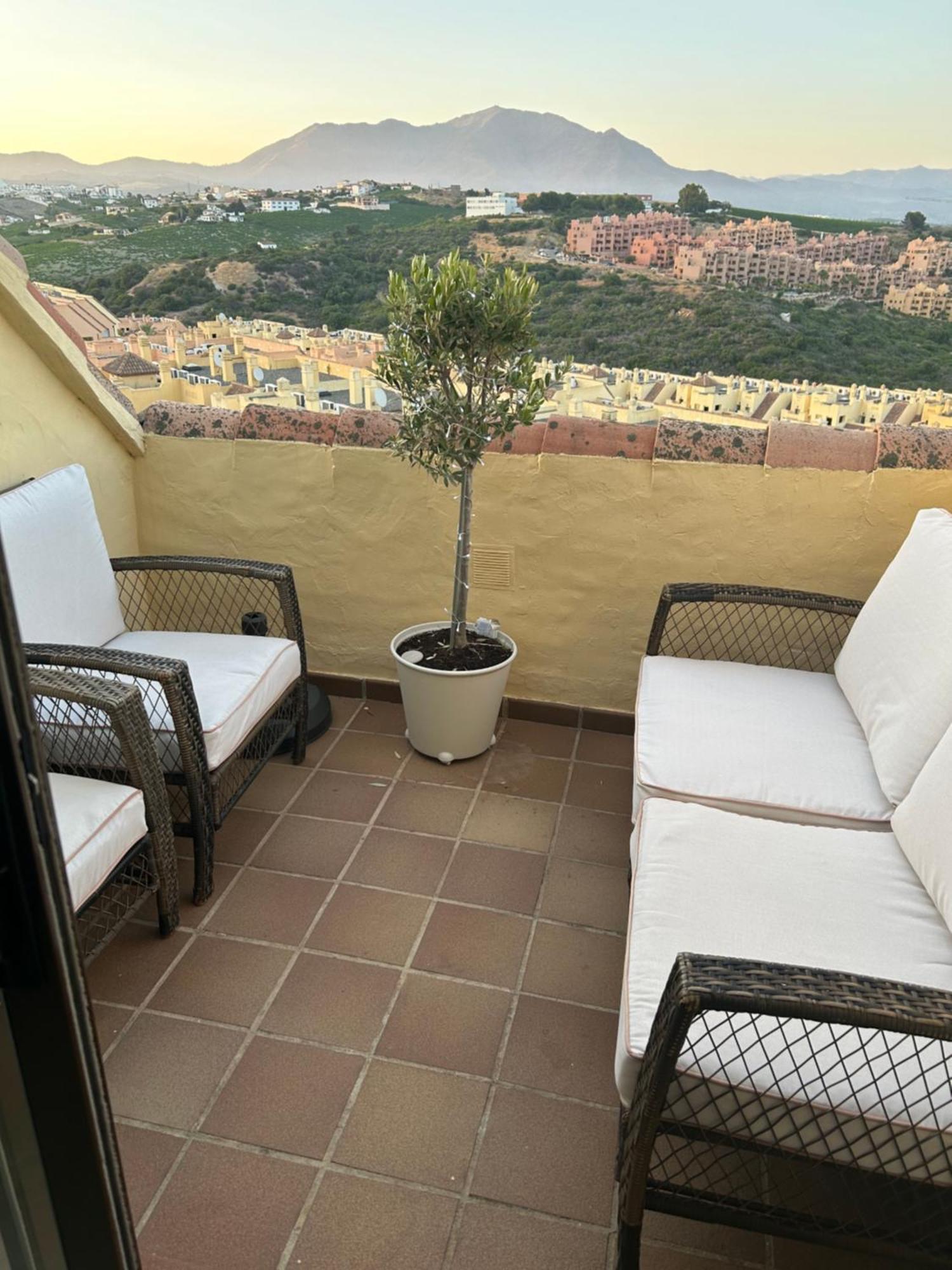 2 Bed Penthouse Apartment Manilva Exterior foto